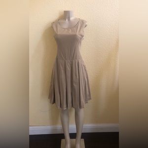 Banana Republic tan sleeveless pleated bottom dress size 6